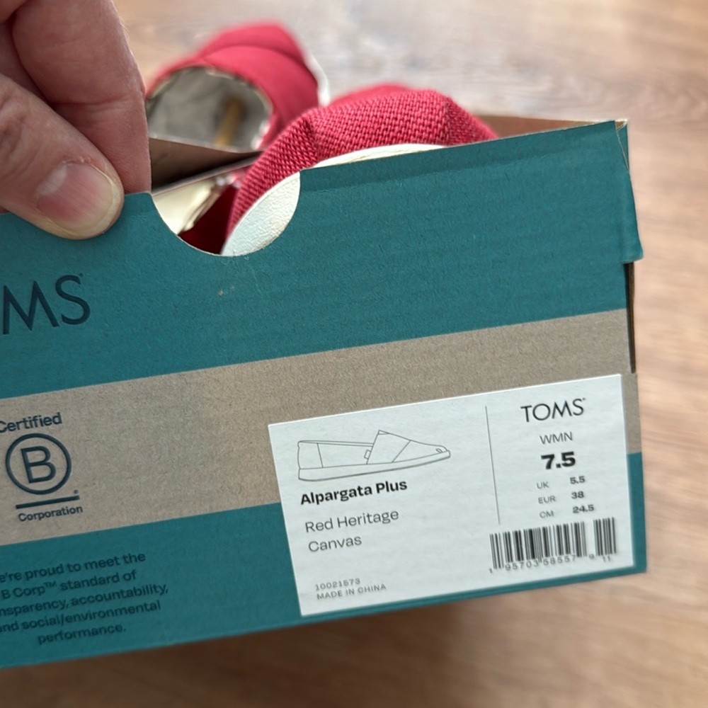 TOMS Women's Red Canvas Loafers - Picture 2 of 2
